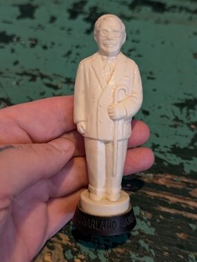 Vintage Colonel Sanders Pepper Shaker - Plastic Molded - Good For Decor